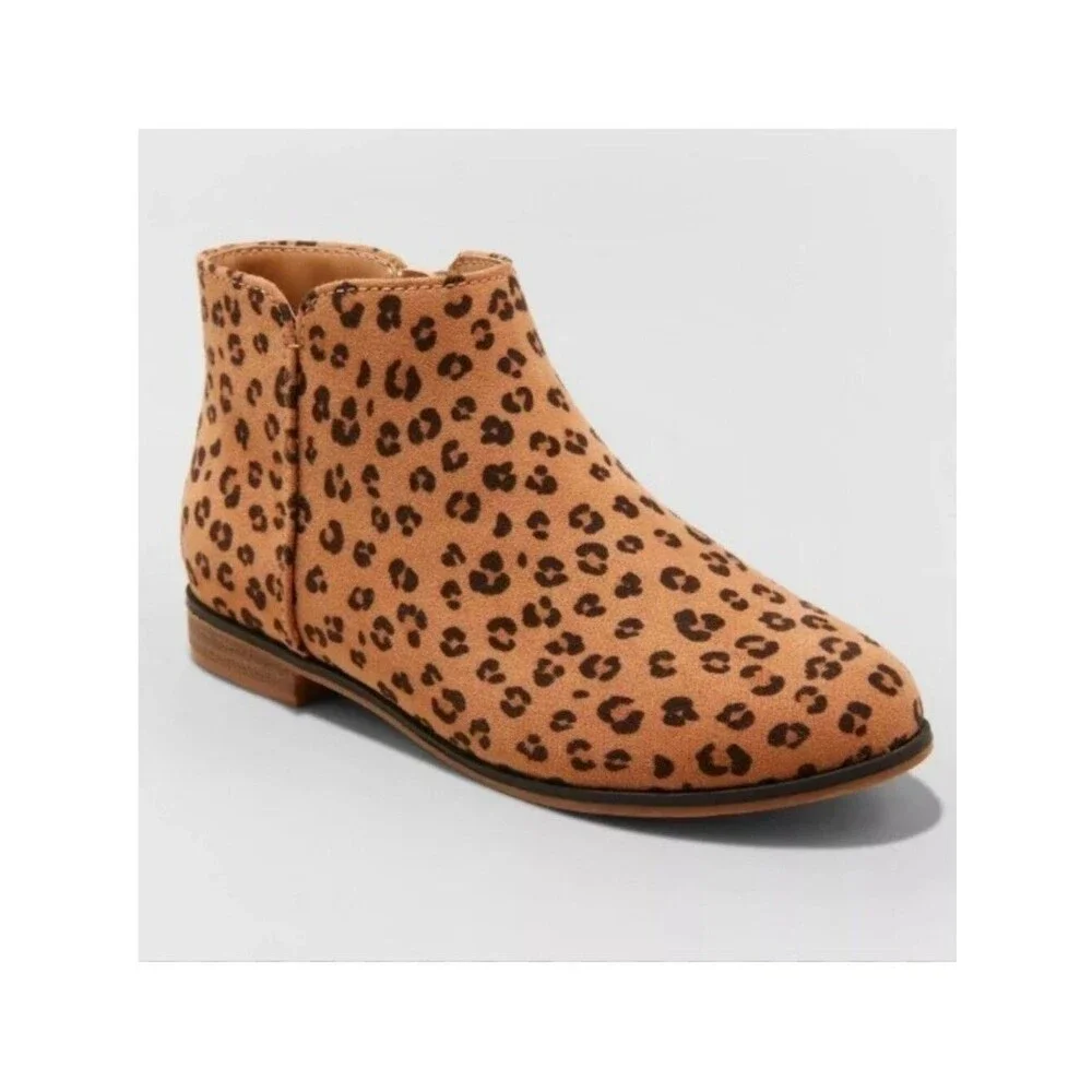 NWT Girls' Opal Leopard Print Zipper Booties Brown Size 4 Cat & Jack 3991-